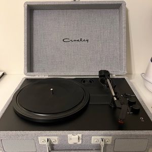 gray crosley turntable